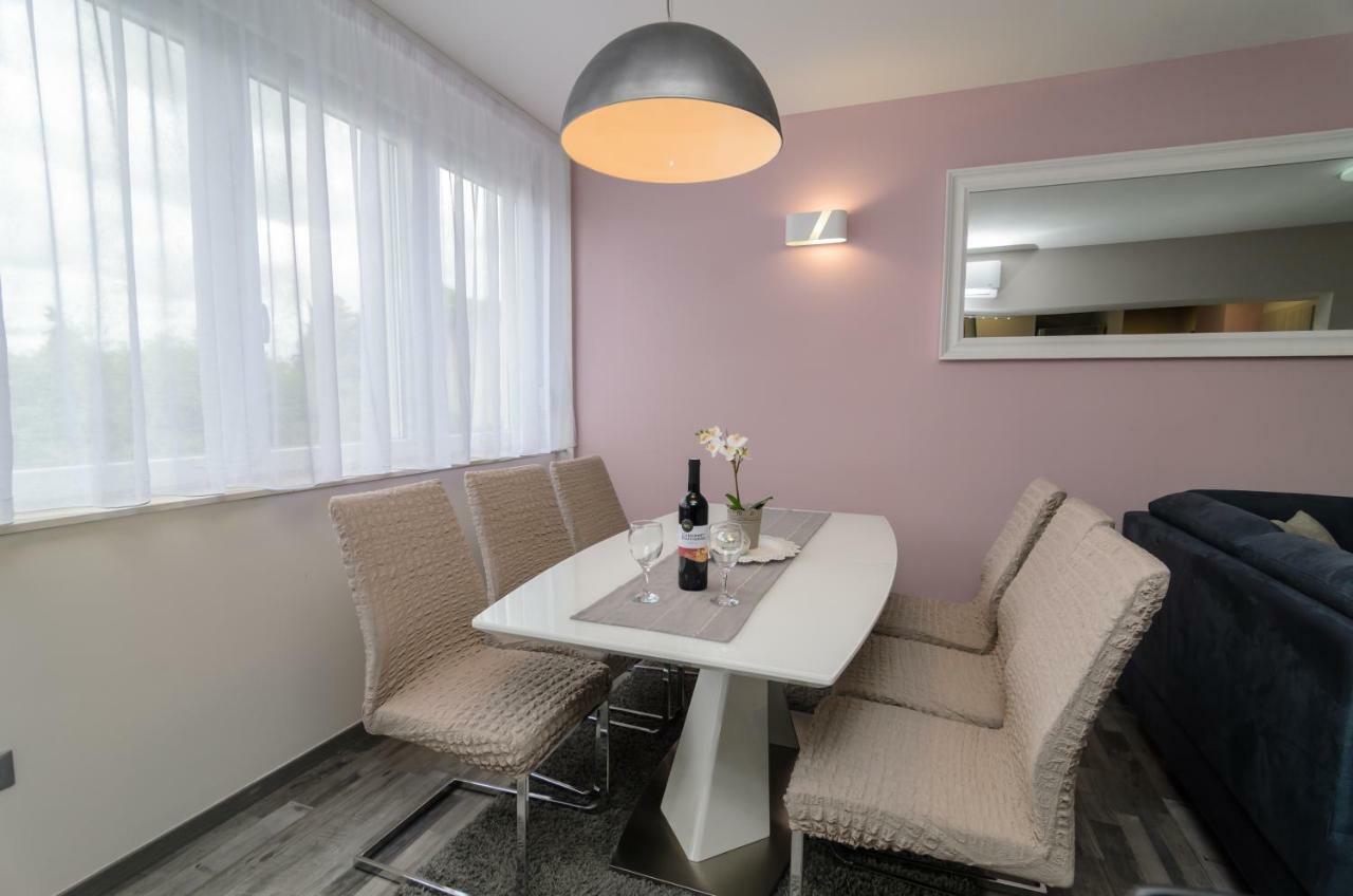 Calm Apartment & Room زادار المظهر الخارجي الصورة